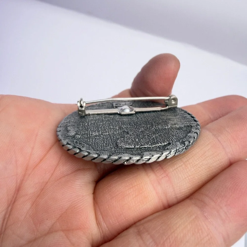 JJ Jonette‎ VTG Lighthouse Sailboat Brooch Two Tone Nautical Ocean Sailing Oval